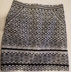 White house black market WHBM black and white printed mini skirt